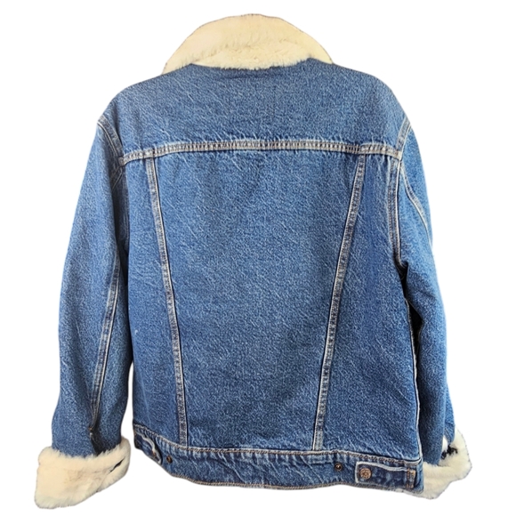 LEVI’S Women's Ex-Boyfriend Faux Fur Trim Denim Trucker Jacket Size S - Picture 4 of 14